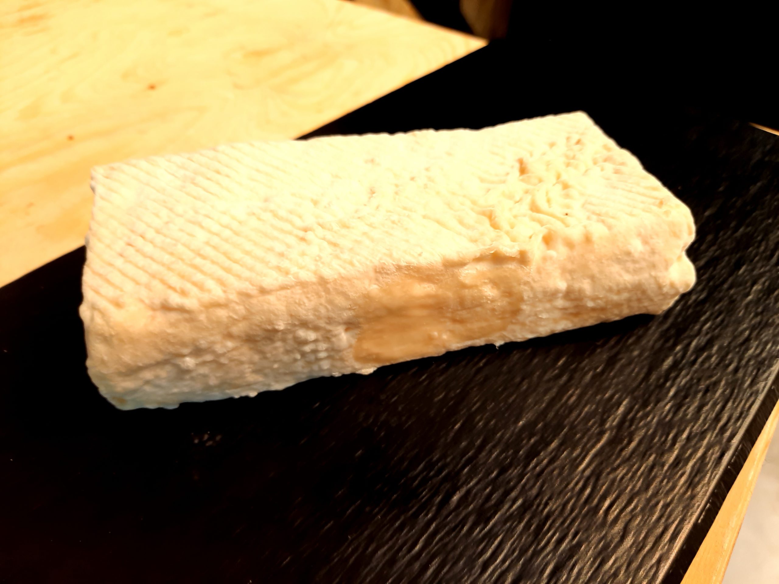 Chèvre brique affinée / Chèvrerie Fréhel